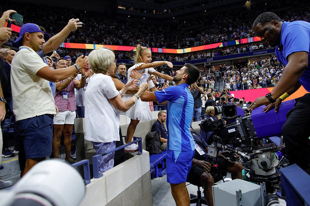 Medvedev mengalahkan Djokovic dua set langsung di final 2021 untuk mencegah pemain Serbia itu menjadi orang pertama yang memenangkan keempat Grand Slam di tahun yang sama sejak Rod Laver pada 1969.
