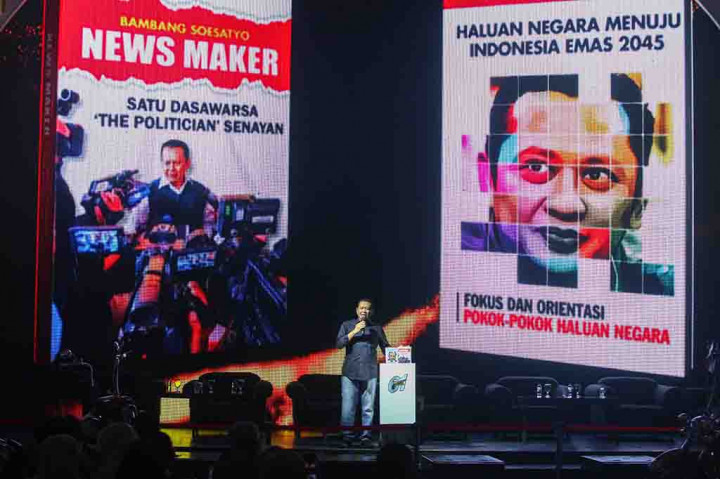Peluncuran buku berjudul 'Haluan Negara Menuju Indonesia Emas 2045' dan 'News Maker Satu Dasawarsa 'The Politician' Senayan' tersebut digelar di bilangan SCBD, Jakarta Selatan..