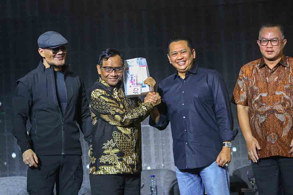 Bamsoet mengatakan kegalauan yang dituangkan dalam dua buku terbarunya adalah soal Indonesia yang belum memiliki rancangan pembangunan jangka panjang, sehingga setiap berganti presiden visi-misi pembangunan jangka panjang Indonesia juga ikut berganti.