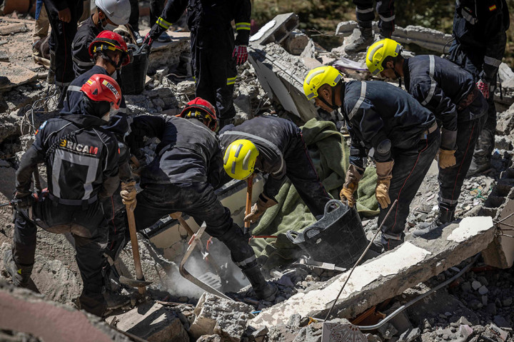 Tim penyelamat dibantu tim asing berpacu dengan waktu untuk menemukan korban selamat, saat gempa di Maroko telah menewaskan lebih dari 2.800 orang. Sayang harapan untuk menemukan lebih banyak orang yang selamat di bawah reruntuhan mulai memudar, Selasa, 12 September 2023.