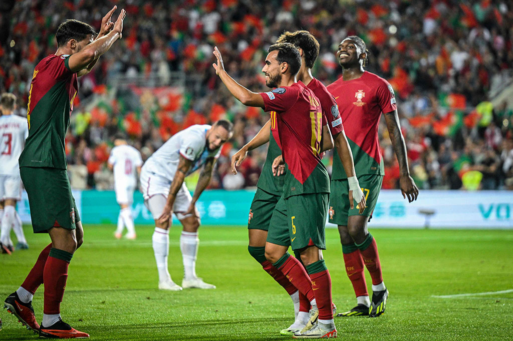 Portugal mampu menambah keunggulan menjadi 6-0 setelah pemain pengganti Ricardo Horta membobol gawang Luxemburg memanfaatkan umpan Diogo Jota pada menit ke-66.