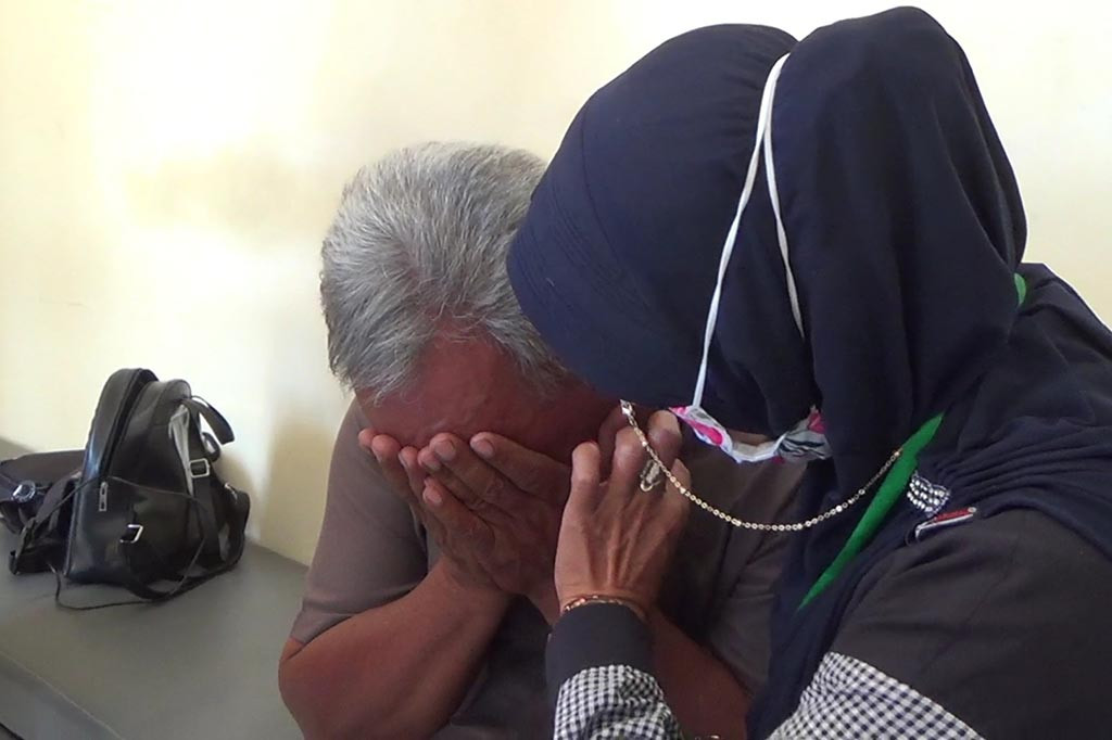 Supriyanto mengaku tidak melakukan tender, karena mendapat arahan Camat Padangan Heru Sugiharto pada saat itu. Heru Sugiharto saat ini menjabat sebagai Kepala Dinas Pemberdayaan Perempuan dan Anak Kabupaten Bojonegoro. 