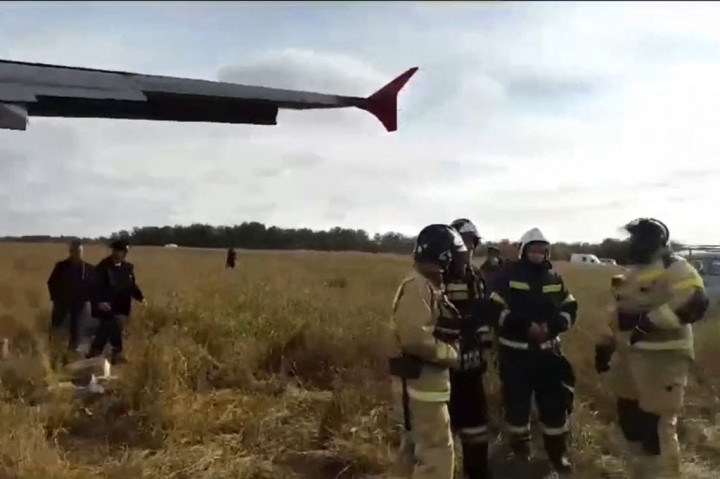 “Semua penumpang ditampung di desa terdekat,” kata badan tersebut, seraya menambahkan bahwa tidak satupun dari mereka mencari bantuan medis.