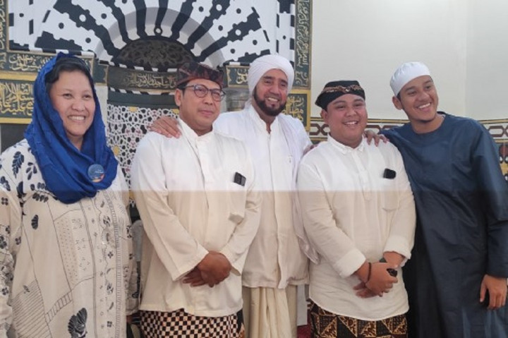 Menurut dia, adalah menjadi tugasnya selaku pimpinan NasDem Jawa Tengah, untuk memberikan semangat dan menularkan pemahaman ini kepada seluruh kadernya, agar mereka semakin teguh dan kuat dalam kehidupan berbangsa dan bernegara.