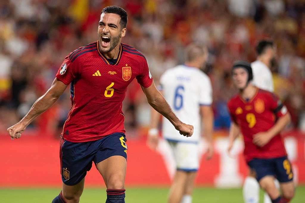 Nico Williams kembali menjadi aktor terciptanya gol kedua untuk Spanyol setelah umpan yang ia kirimkan dapat disambut oleh Mikel Merino pada menit ke-33. 2-0 untuk tuan rumah bertahan hingga turun minum.