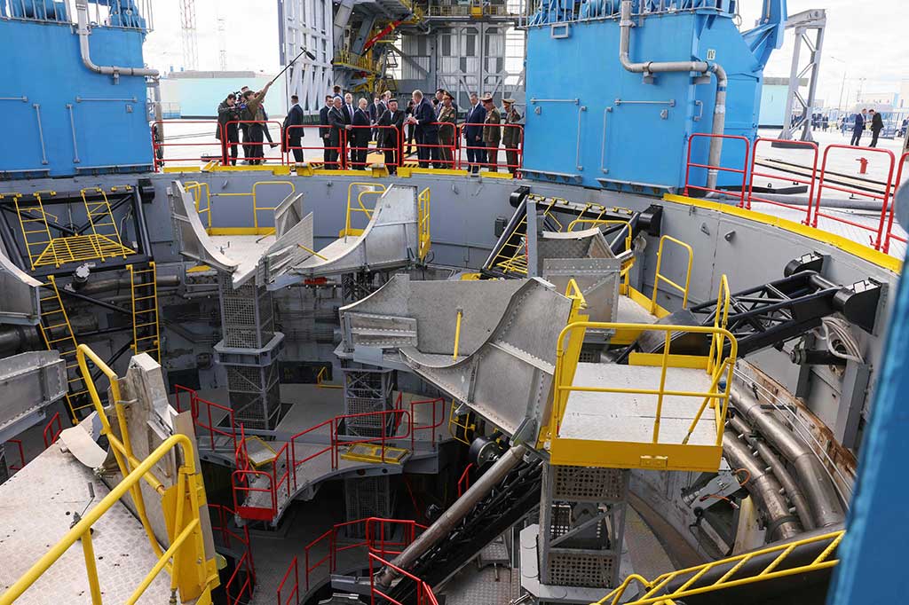 Para ahli mengatakan Rusia kemungkinan akan mencari peluru artileri dan rudal antitank dari Korea Utara untuk perangnya di Ukraina. Sementara Korea utara menginginkan transfer teknologi terkait satelit canggih dan teknologi kapal selam bertenaga nuklir sebagai imbalannya.