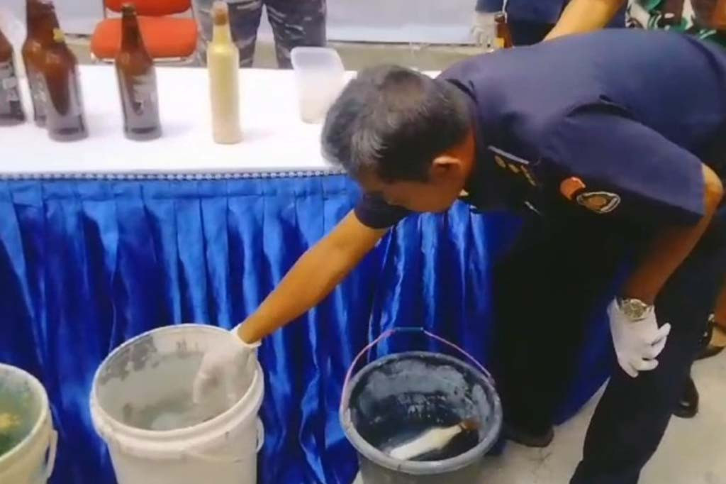 Dalam peristiwa tersebut, pelaku bom ikan berhasil kabur ke darat masuk dalam hutan untuk menyelamatkan diri.