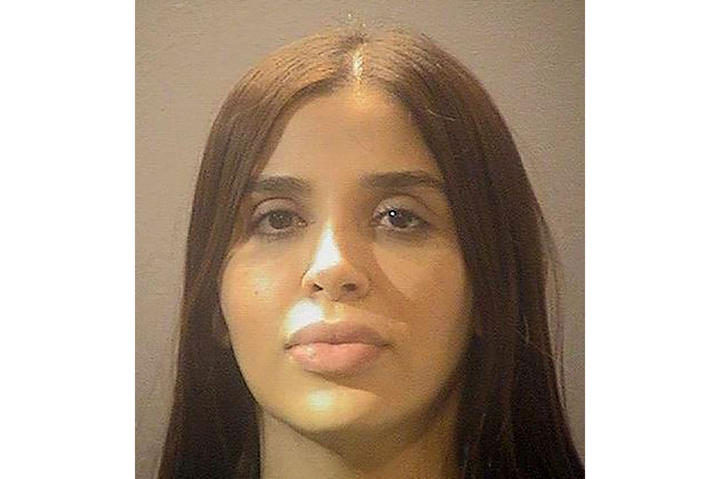 Emma Coronel Aispuro, istri gembong narkoba Meksiko Joaquin 'El Chapo' Guzman, dibebaskan dari penjara pada Rabu, 13 September 2023, setelah menjalani hampir dua tahun dari tiga tahun hukuman kurungan karena perdagangan narkoba dan pencucian uang.