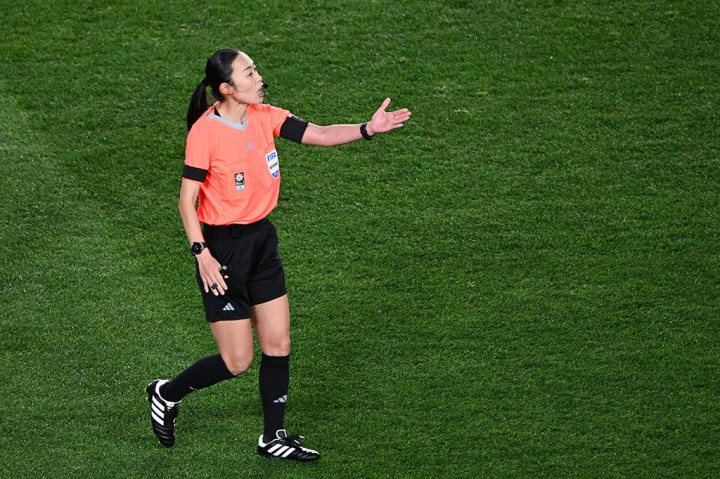 Yamashita, yang juga terpilih untuk menjadi wasit di Piala Dunia 2022 di Qatar, terpilih bersama empat wanita lainnya untuk kejuaraan yang digelar pada 15 April-3 Mei 2024.