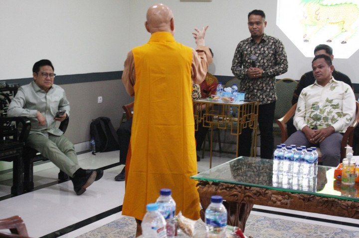 Ditemui usai melakukan dialog di Klenteng Kong Miao, Taman Mini Indonesia Indah, Muhaimin menyampaikan setidaknya ada tiga pesan penting yang disampaikan para tokoh lintas agama itu.