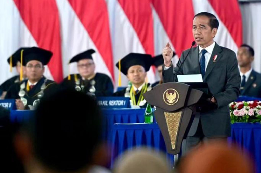 Presiden Joko Widodo menyatakan krisis pangan dunia yang terjadi akibat kondisi geopolitik dapat menjadi peluang bagi Indonesia untuk membuat lumbung pangan. Menurut Jokowi, tantangan krisis pangan dunia menuntut warga Indonesia, termasuk Insitut Pertanian Bogor (IPB), untuk melakukan inovasi besar-besaran dalam menangani permasalahan tersebut.