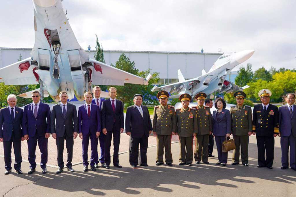 Pemimpin Korea Utara Kim Jong Un, Jumat, 15 September 2023m mengunjungi pabrik penerbangan militer Rusia, setelah pertemuan puncaknya dengan Presiden Vladimir Putin.