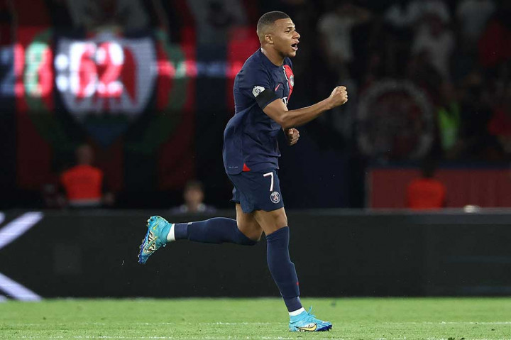PSG mampu menyamakan kedudukan pada menit ke-28. Memanfaatkan umpan silang dari Achraf Hakimi, sepakan dari luar kotak penalti Kylian Mbappe tak mampu dibendung oleh penjaga gawang Nice Marcin Bulka.