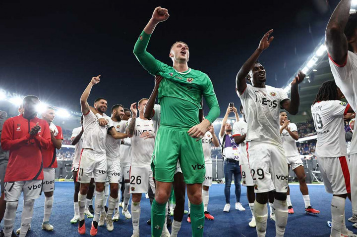 Dengan hasil minor di hadapan pendukungnya sendiri membuat tim asuhan Luis Enrique kini di posisi ketiga klasemen sementara dengan raihan delapan poin. Sementara itu Nice mampu menggeser posisi PSG dan menempati peringkat kedua klasemen sementara dengan torehan sembilan poin.