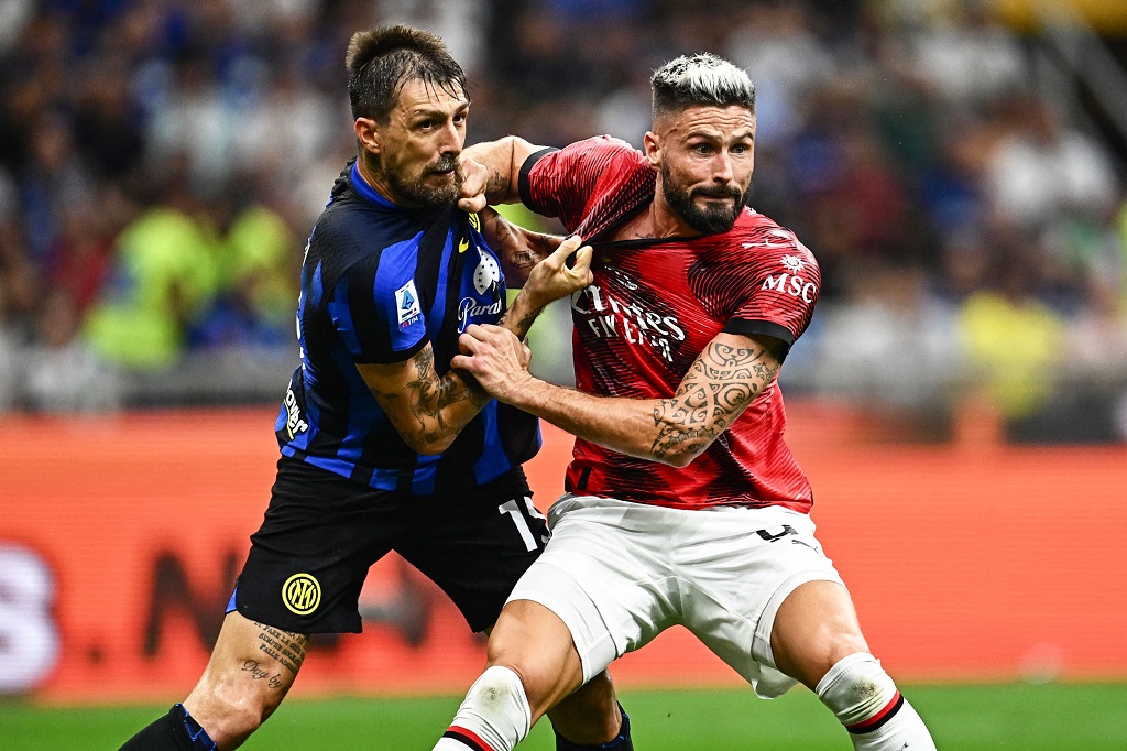 Inter Milan langsung unggul di menit ke-5 melalui Henrikh Mkhitaryan usai menerima umpan dari Federico Di Marco.