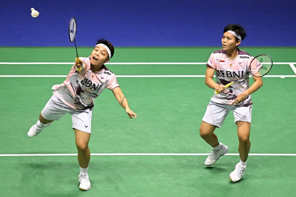Apri/Fadia menyabet gelar juara ketiga dalam ajang BWF World Tour itu setelah membukukan skor 14-21, 24-22, 21-9.