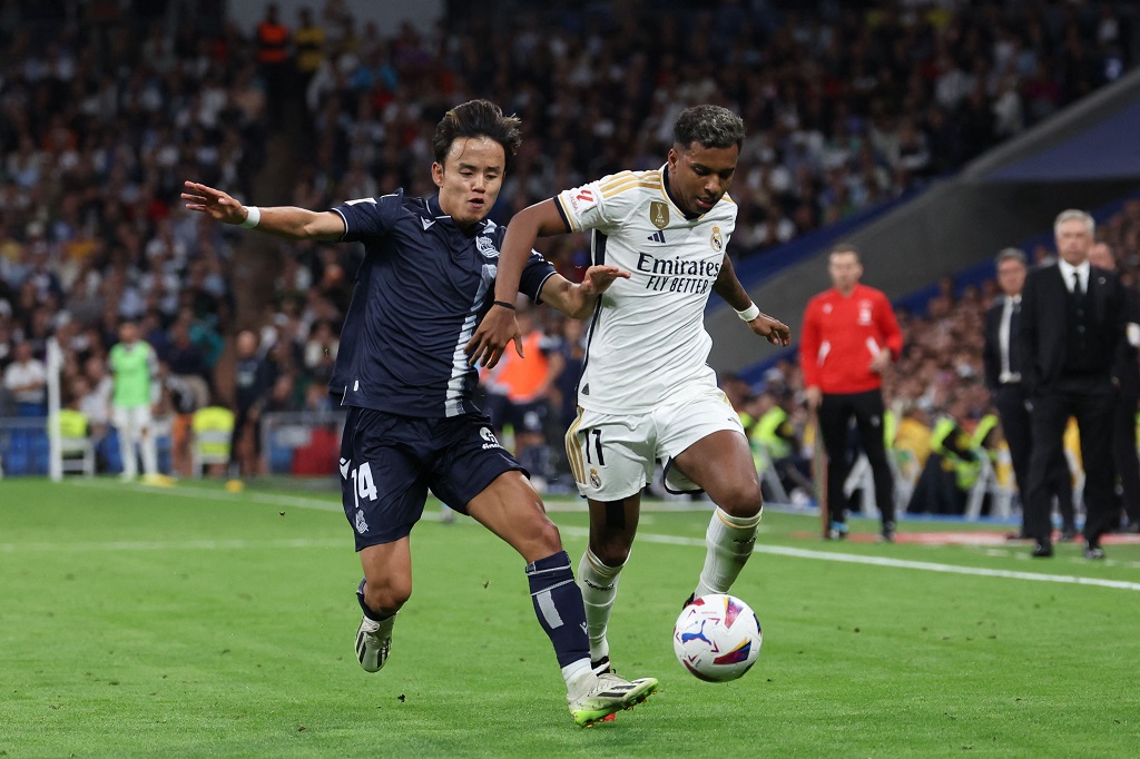 Real Madrid mengamankan puncak klasemen sementara LALIGA atau Liga Spanyol usai menekuk Real Sociedad 2-1 dalam pekan kelima LALIGA yang berlangsung di Stadion Santiago Bernabeu, Minggu malam waktu setempat atau Senin dini hari WIB.