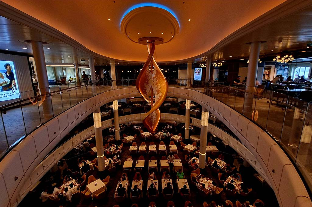 Kapal Pesiar Spectrum of The Seas, Selasa,12 September 2023 hingga Sabtu, 16 September 2023. Berangkat dari Marina Bay Cruise Center, Singapura, kapal kelas Quantum Ultra dari Royal Caribbean International tersebut berlayar ke Penang, Malaysia dan Phuket, Taiwan selama empat malam dan kembali ke Singapura.