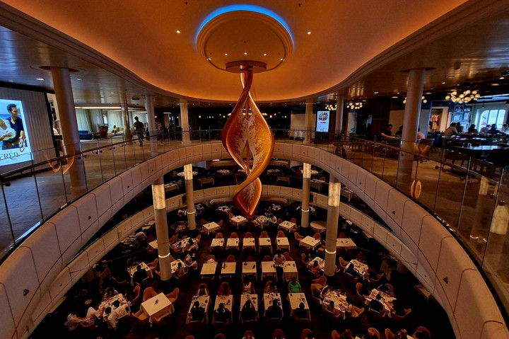 Kapal Pesiar Spectrum of The Seas, Selasa,12 September 2023 hingga Sabtu, 16 September 2023. Berangkat dari Marina Bay Cruise Center, Singapura, kapal kelas Quantum Ultra dari Royal Caribbean International tersebut berlayar ke Penang, Malaysia dan Phuket, Taiwan selama empat malam dan kembali ke Singapura.