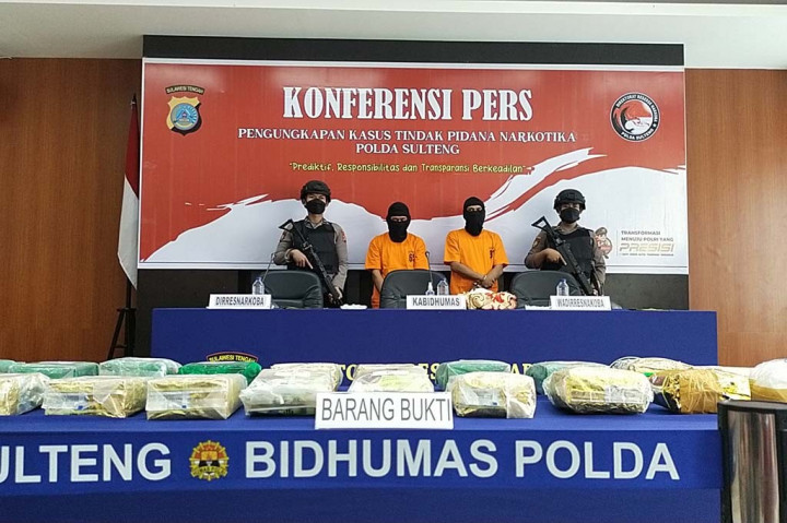 Direktur Reserse Narkoba (Ditresnarkoba) Polda Sulawesi Tengah melalui Subdit 3 Ditresnarkoba Polda Sulteng mengamankan dua orang terlibat jaringan narkoba, berdasarkan penyelidikan tindak pidana narkotika yang terjadi di wilayah hukum Polda Sulteng.