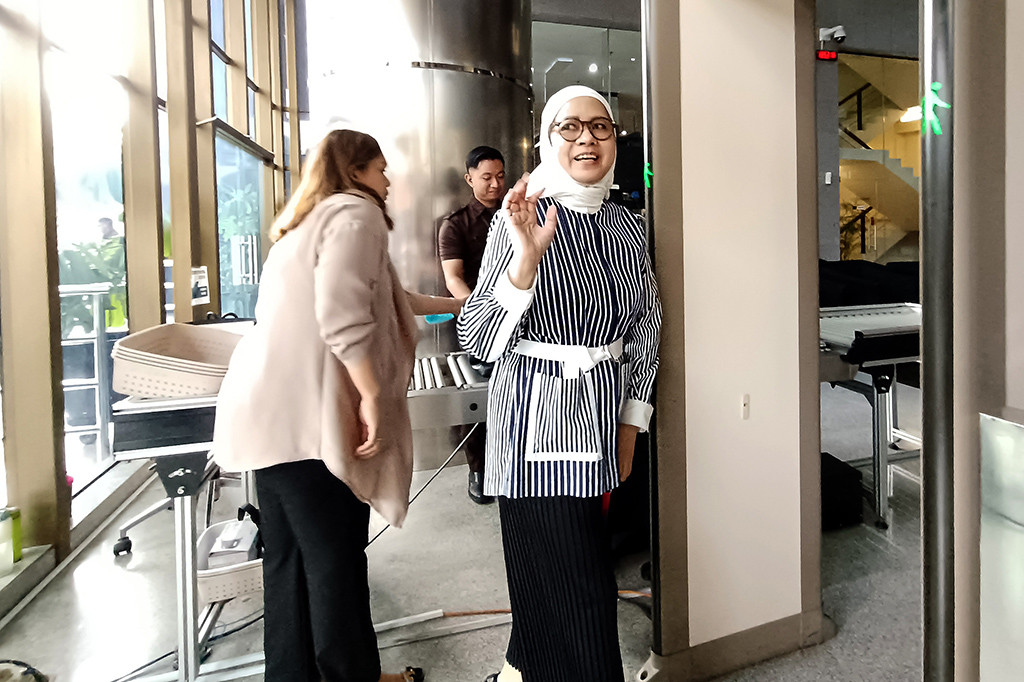 Meski demikian Ali belum memberikan keterangan lebih detail mengenai keterangan apa saja yang akan digali oleh tim penyidik KPK dalam pemeriksaan tersebut.