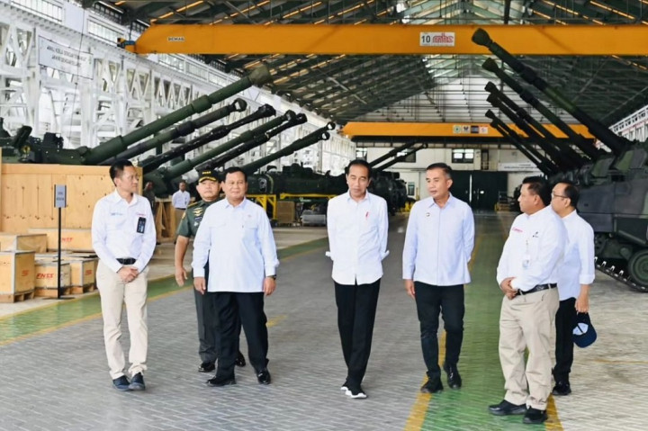 Melihat perkembangan tersebut, Presiden meyakini industri pertahanan Indonesia akan masuk ke dalam peringkat 50 besar dunia pada tahun 2025 mendatang.