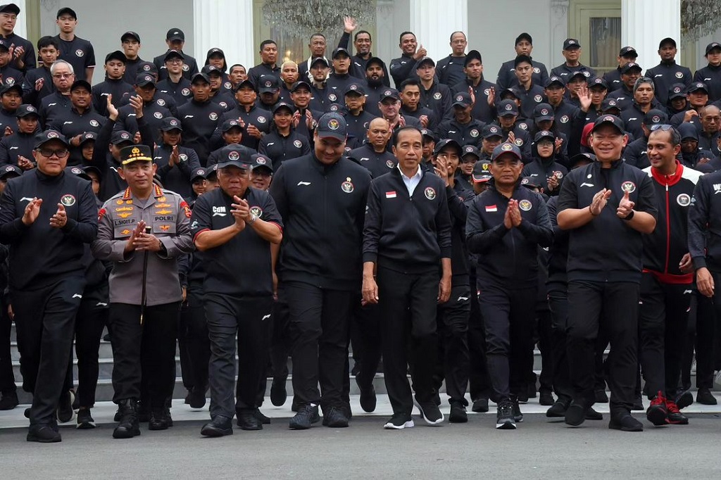 Adapun untuk target medali pada Asian Games 2022, Menpora Dito memasang target peringkat 12 besar. Target tersebut di bawah prestasi Indonesia ketika menjadi tuan rumah Asian Games pada 2018 yang saat itu berada di peringkat empat dengan mengoleksi 31 medali emas, 24 perak, dan 42 perunggu.