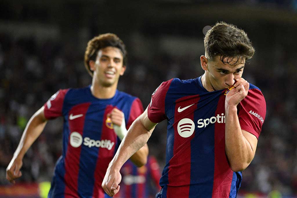 Blaugrana berhasil menambah keunggulan menjadi 4-0 setelah bola pantul hasil tendangan Gundogan dapat disambut oleh tendangan kaki kiri Gavi pada menit ke-54.