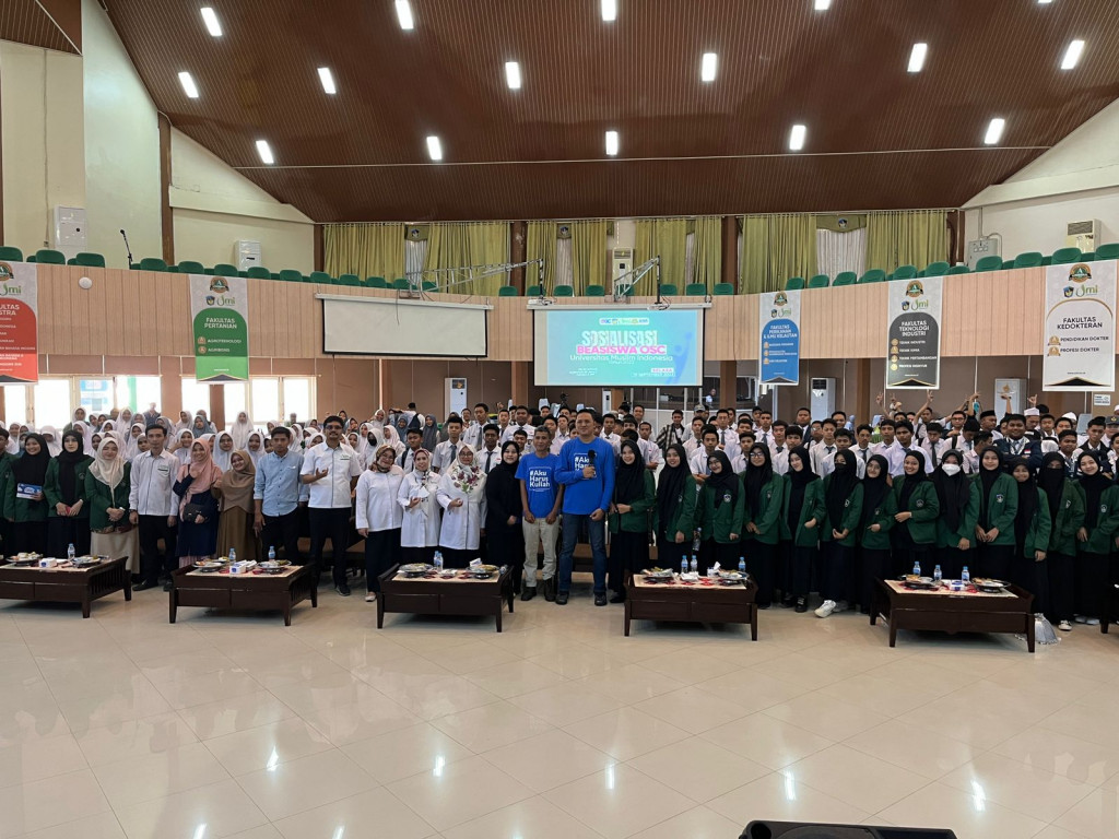 Media Group bersama Universitas Muslim Indonesia (UMI) Makassar menggelar sosialisasi Online Scholarship Competition (OSC). Tercatat 500 siswa hadir dalam Roadshow tersebut baik online maupun offline. 