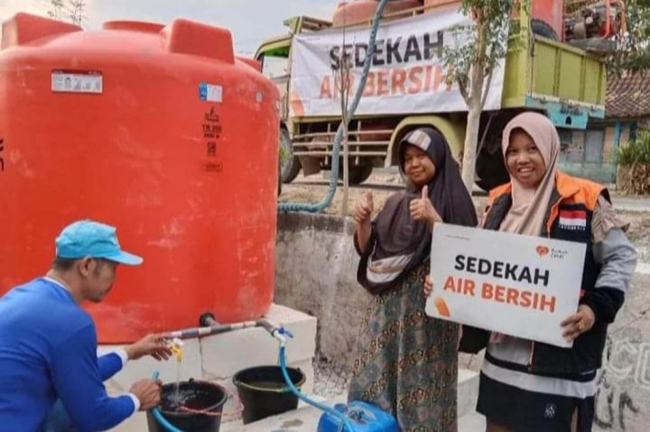 Kabupaten Blora merupakan daerah terparah dilanda kekeringan di Jawa Tengah, namun ini berbeda dengan Desa Sempu, Kecamatan Kunduran yang tetap aman dengan persediaan air hasil tabungan pada musim penghujan. Memanagemen air menjadi upaya menghadapi kekeringan yang melanda.