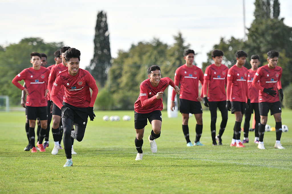 Program pemusatan latihan (TC) yang dilakukan anak asuh pelatih Bima Sakti itu merupakan program yang diselenggarakan berkat hasil kolaborasi antara Liga Sepak Bola Jerman (DFL) dan Persatuan Sepak Bola Seluruh Indonesia (PSSI) setelah dua organisasi itu menandatangani nota kesepahaman (MoU) pada Juni 2023. 