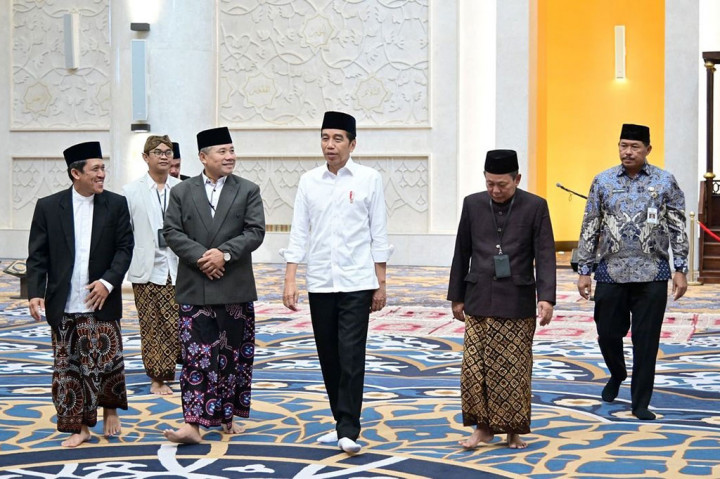 Setelah acara tersebut, Presiden langsung menuju Pangkalan TNI AU Adi Soemarmo, Kabupaten Boyolali, untuk melanjutkan kunjungan kerja ke Samarinda, Kalimantan Timur.