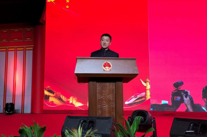 Dubes Tiongkok untuk Indonesia Lu Kang dalam sambutannya menyampaikan, tahun ini menandai peringatan 10 tahun Kemitraan Strategis Komprehensif Tiongkok-Indonesia, juga merupakan tahun ke-10 sejak Presiden Xi Jinping mengajukan 'Jalur Sutra Maritim Abad ke-21' di Indonesia. Di bawah bimbingan strategis kedua kepala negara, hubungan Tiongkok-Indonesia berhasil mempertahankan momentum.