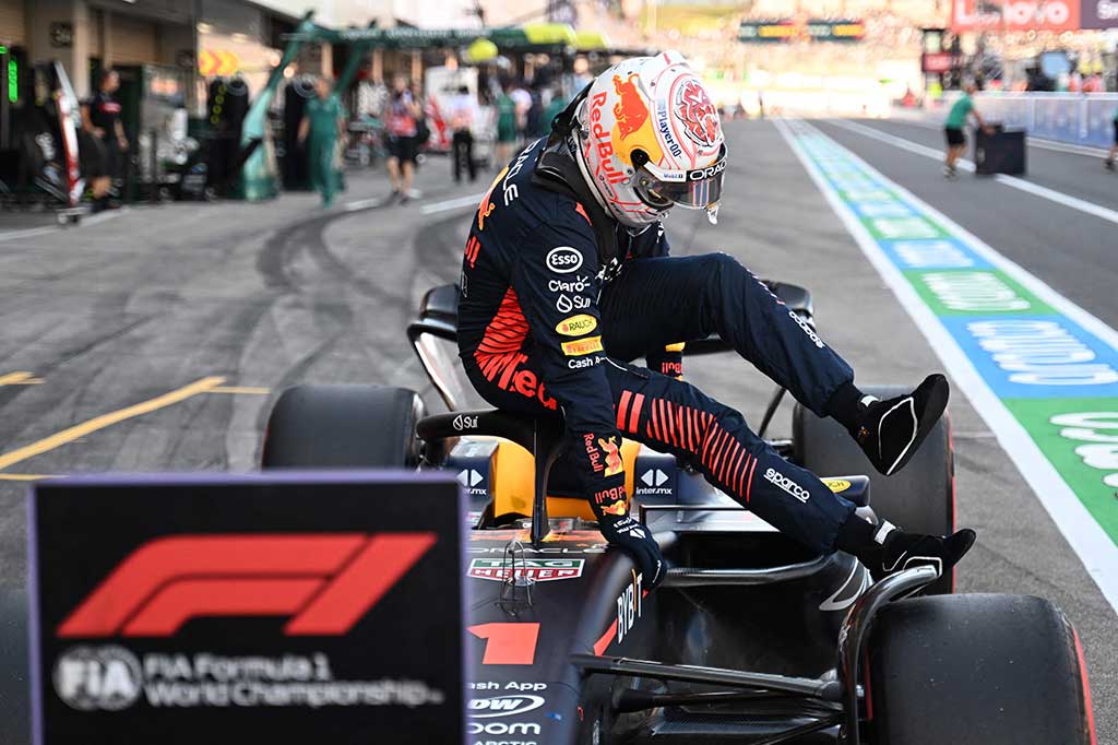 Pemimpin klasemen Max Verstappen menempati posisi terdepan untuk Grand Prix Jepang, setelah berhasil menjadi yang tercepat di babak kualifikasi, Sabtu, 23 September 2023.