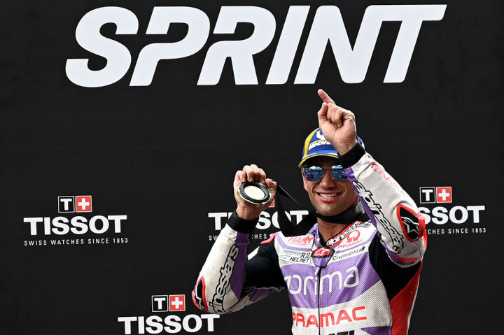 Pembalap Ducati-Pramac tersebut menjadi yang tercepat atas pemimpin klasemen sementara Francesco Bagnaia (Ducati Lenovo) yang terpaut tipis 1,389 detik.