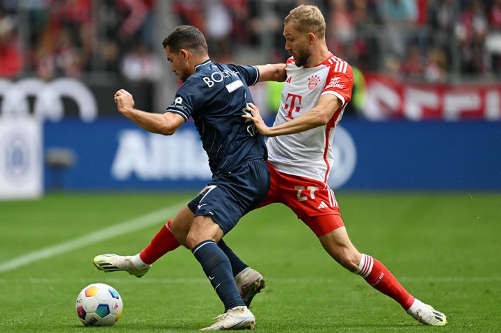 Ketika pertandingan baru berjalan empat menit, Bayern sudah mampu mencuri keunggulan melalui gol yang dicetak oleh Eric Maxim Choupo-Moting setelah memanfaatkan umpan Kingsley Coman sehingga skor berubah menjadi 1-0.