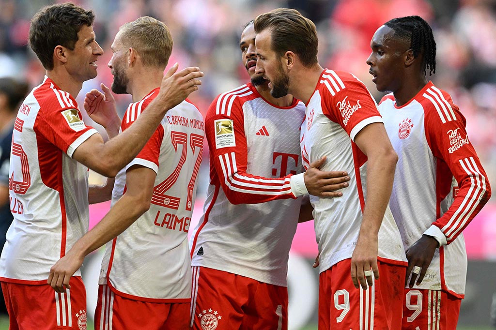 Kane sukses mencatatkan trigol pada pertandingan ini setelah kembali membobol gawang Bochum melalui tendangannya setelah menerima Noussair Mazraoui sehingga skor berubah menjadi 7-0 pada menit ke-88.