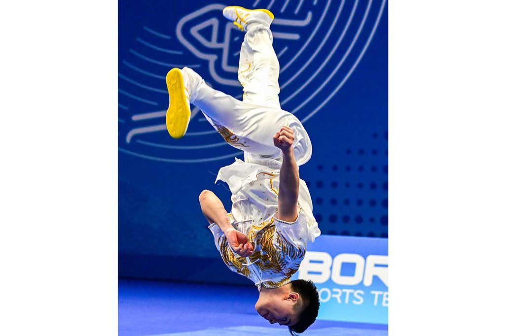Pada Asian Games edisi sebelumnya, raihan medali perak Edgar merupakan sumbangan medali pertama yang didapat kontingen Indonesia.