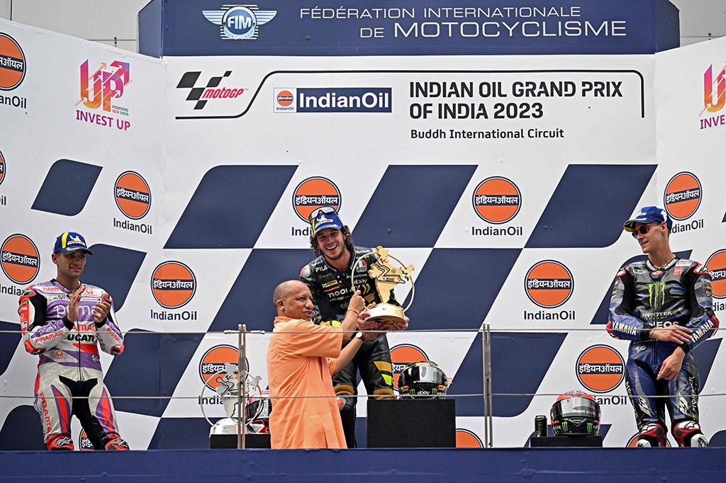 Bezzecchi mendapatkan 25 poin atas kemenangannya ini dan membuatnya terus menguntit Bagnaia dan Martin di posisi ketiga dengan 248 poin pada klasemen sementara MotoGP musim ini.