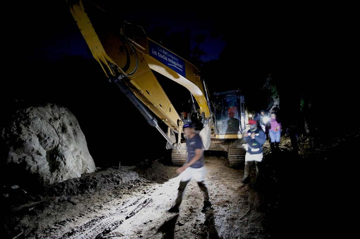 Sedikitnya tujuh orang tewas dan sembilan orang hilang di Meksiko setelah hujan lebat mengubah aliran sungai di pegunungan menjadi aliran air berlumpur yang menyapu penduduk desa, kata pihak berwenang, Senin, 25 September 2023.