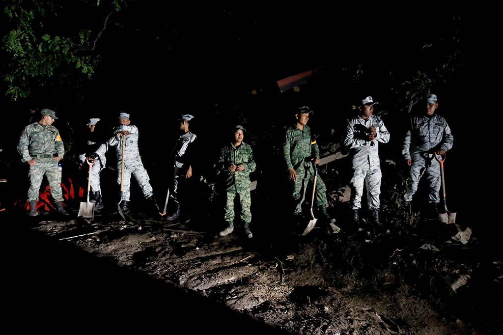 Penggundulan hutan dan kebakaran awal tahun ini menyebabkan kerusakan signifikan pada kawasan hutan dan mungkin berkontribusi terhadap banjir bandang, katanya.