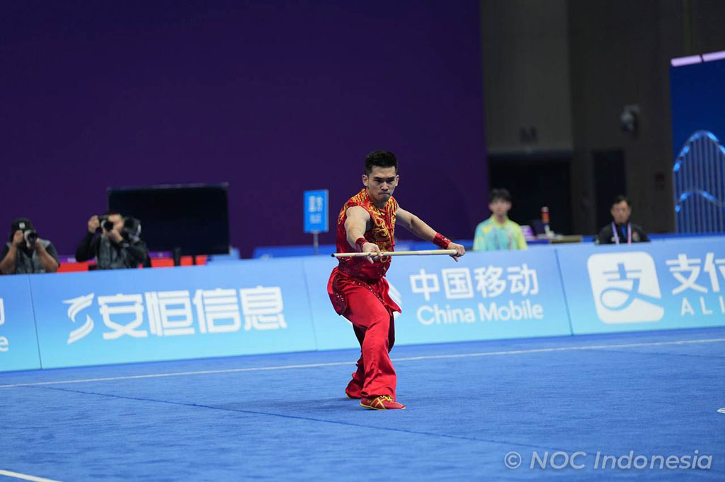Keunggulan di nomor nanquan menjadi modal bagus Harris untuk meneruskan perjuangannya di nomor nangun atau tongkat dan Harris pun kembali menjadi yang terbaik dengan poin tertinggi 9,750, mengalahkan wakil Makau Junhua Huang dengan margin 0,010 poin.