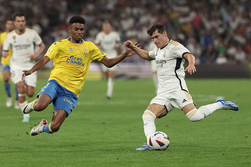 Real Madrid meraih kemenangan 2-0 atas Las Palmas pada hari Rabu, 27 September 2023 untuk menyalip Barcelona dan naik ke posisi kedua, tetapi tim kecil Catalan Girona secara mengejutkan menjadi pemimpin La Liga setelah menang 2-1 di Villarreal.