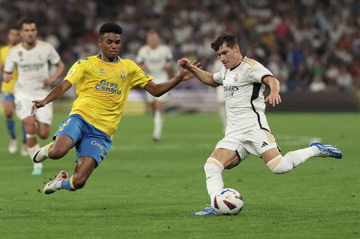 Real Madrid meraih kemenangan 2-0 atas Las Palmas pada hari Rabu, 27 September 2023 untuk menyalip Barcelona dan naik ke posisi kedua, tetapi tim kecil Catalan Girona secara mengejutkan menjadi pemimpin La Liga setelah menang 2-1 di Villarreal.