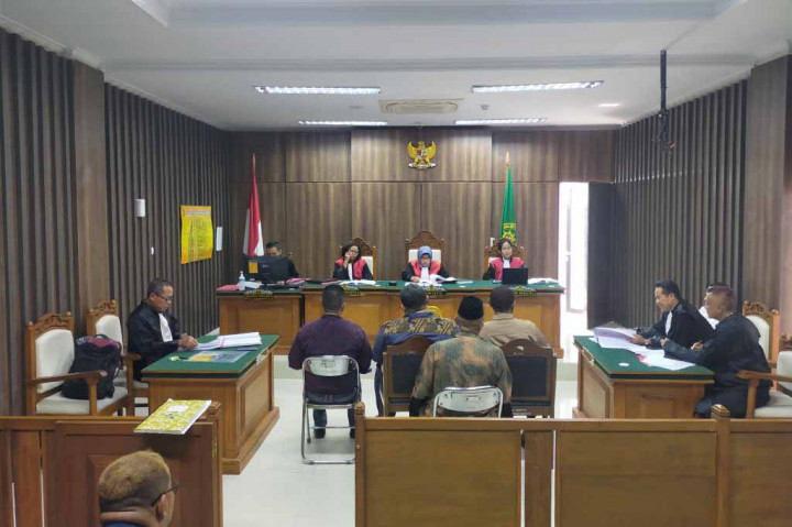 Modus penipuan dan pemalsuan dokumen surat berharga negara (SBN) sebesar Rp700 triliun yang dimiliki AS diperlihatkan kepada korban, supaya tertarik meminjam uang untuk modal usaha. Karena, tersangka memiliki uang bersumber dari Yayasan Kujang Pusaka Karuhun (KPK) sebesar Rp7 triliun selama ini masih tersimpan dalam buku tabungan.
