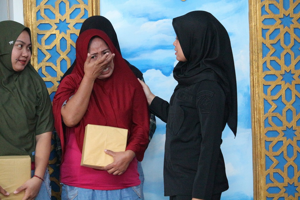 Harapannya dengan rohani yang kuat, WBP bisa lebih ikhlas menjalani pembinaan di dalam lapas dan rutan. Sehingga gangguan keamanan dan ketertiban bisa diminimalisir.