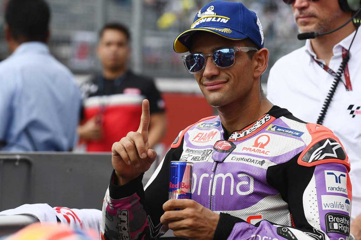 Jorge Martin merebut pole untuk MotoGP Jepang, dengan rekor putaran baru di Motegi, Sabtu, 30 September 2023. Sementara itu pemimpin kejuaraan Francesco Bagnaia mengikuti tepat di belakangnya.