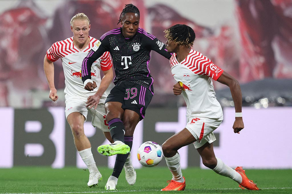 Bayern Munich bangkit dari ketinggalan dua gol untuk bermain imbang 2-2 di RB Leipzig pada hari Sabtu, 30 September 2023 Harry Kane memulai kebangkitan di babak kedua untuk mencegah kekalahan liga pertama musim ini.