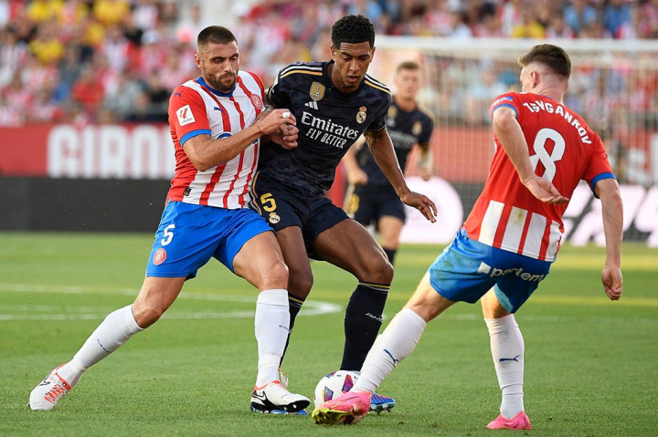 Real Madrid mendulang poin penuh ketika menyambangi markas Girona dalam lanjutan La Liga yang digelar Sabtu, 30 September 2023. Madrid menang telak 3-0 atas Girona.
