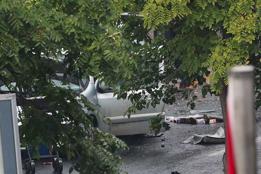 Serangan bom bunuh diri dua teroris mengguncang di ibu kota Turki, Ankara, pada Minggu, 1 Oktober 2023 pagi waktu setempat. Satu pelaku tewas meledakkan diri, sementara satu lainnya berhasil dilumpuhkan petugas.